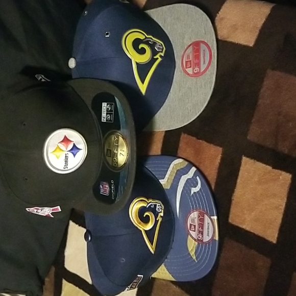 Snapbacks - Picture 2 of 3